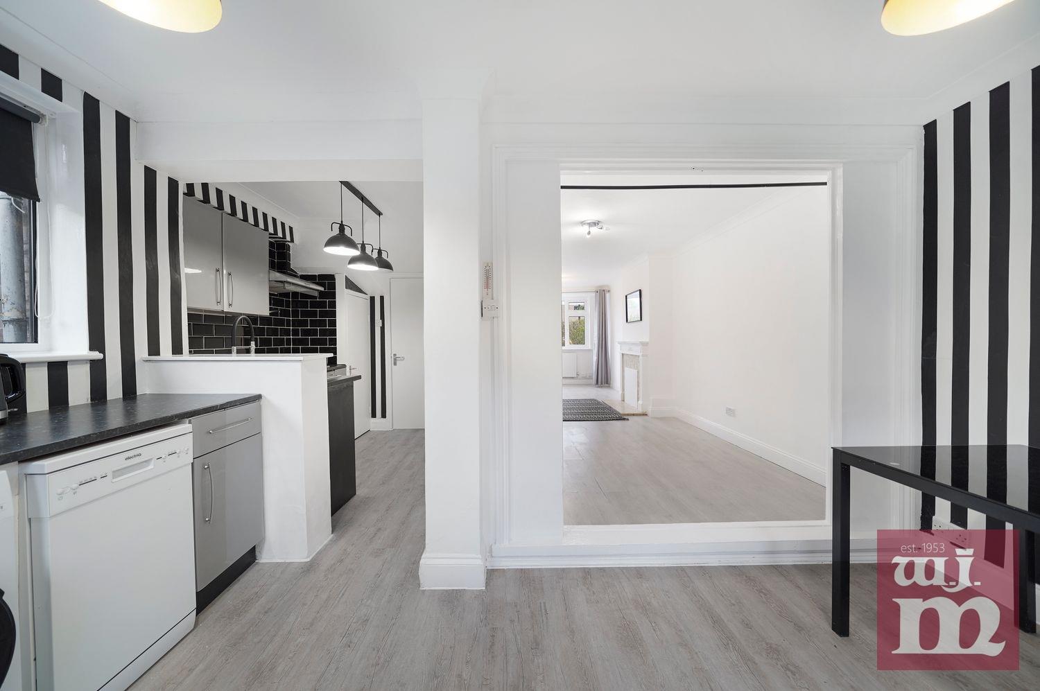 3 bed property in Southern Road, Plaistow